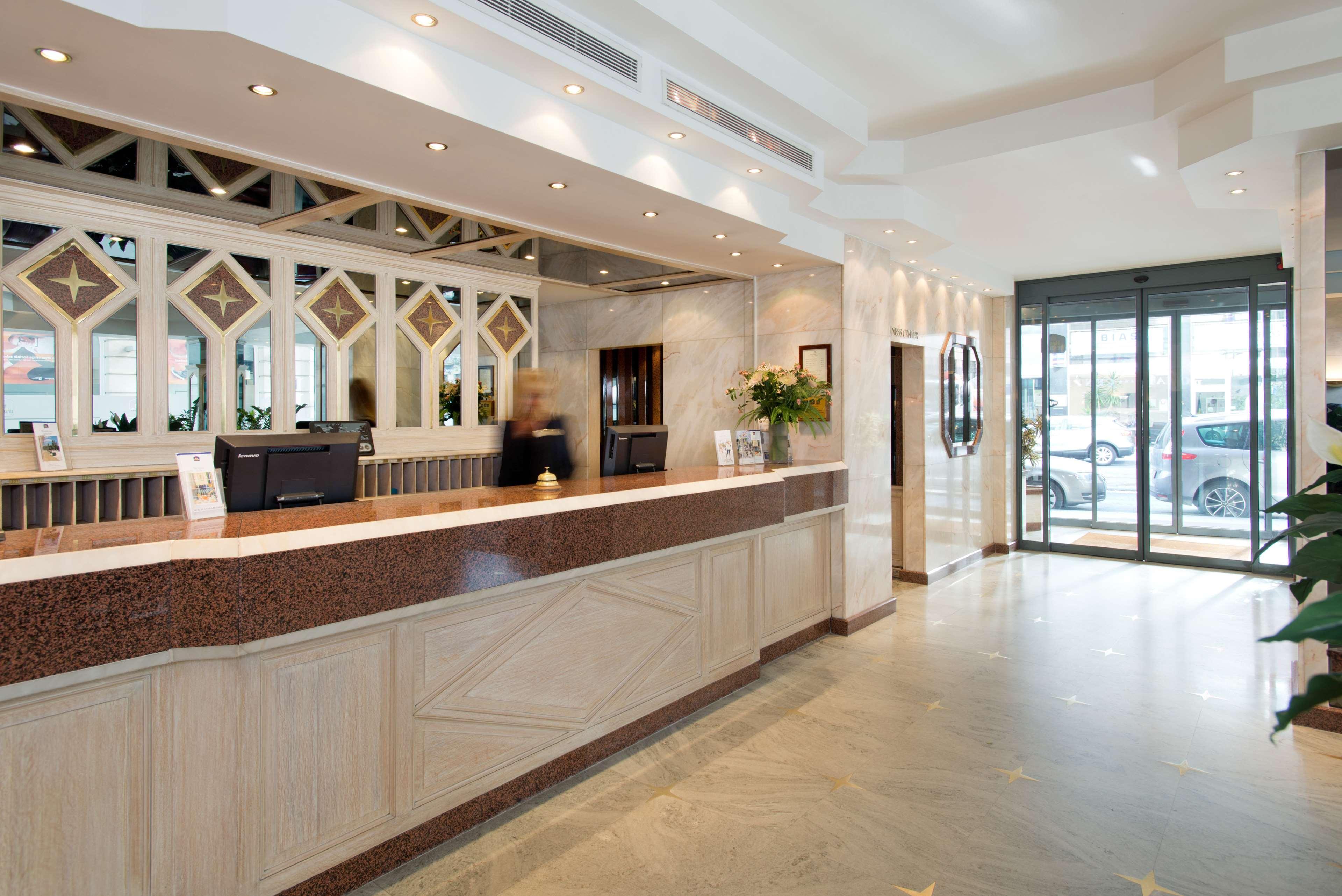 Hotel Western Royal Centre 3*